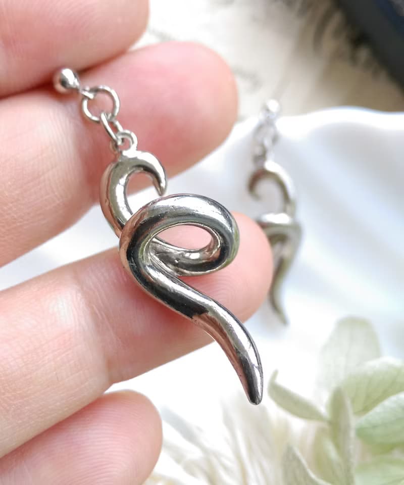 Vintage Jewelry 西洋古董飾品 銀色調 捲捲 針式耳環