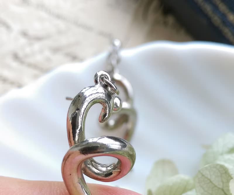 Vintage Jewelry 西洋古董飾品 銀色調 捲捲 針式耳環
