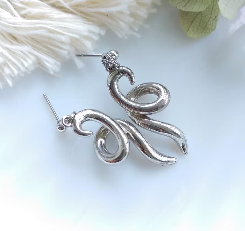 Vintage Jewelry 西洋古董飾品 銀色調 捲捲 針式耳環