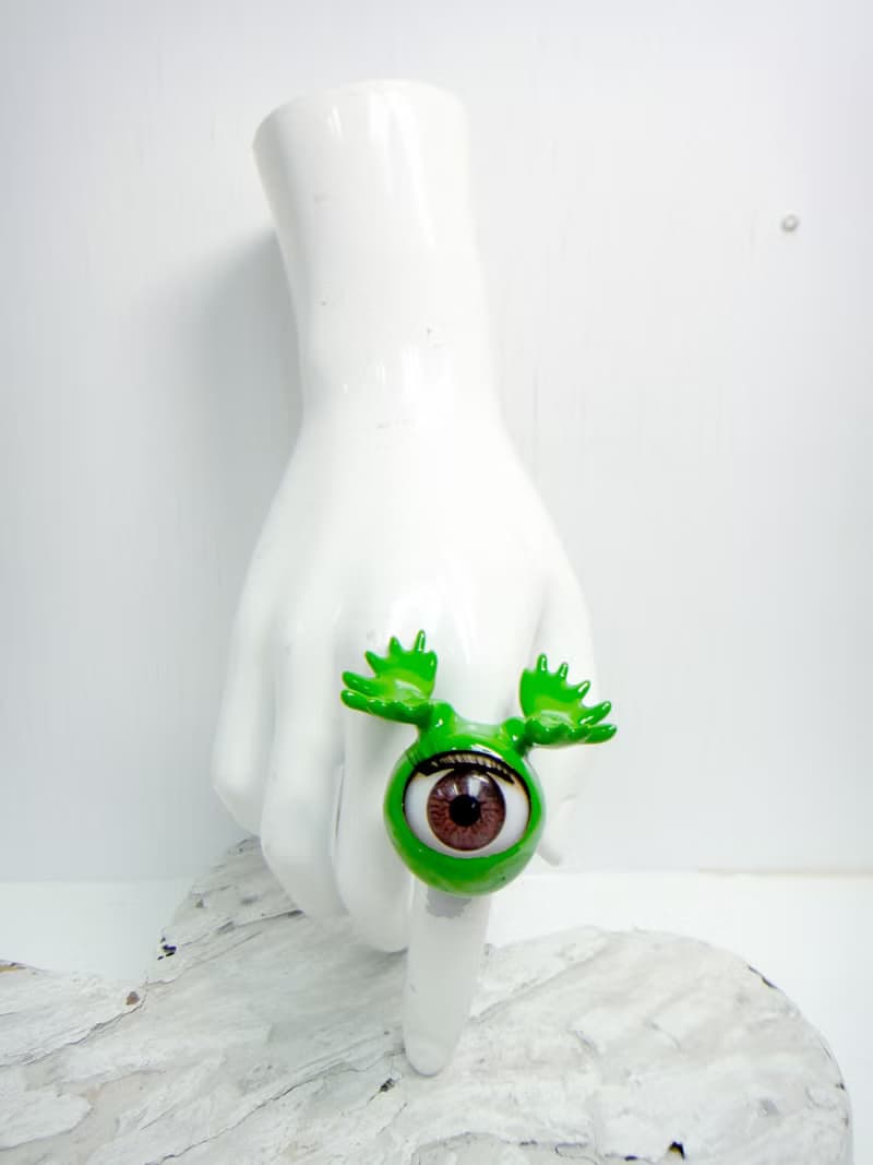 TIMBEE LO 綠色鹿角眼珠戒指 Antlers Eyeball  with Green Epoxy Ring
