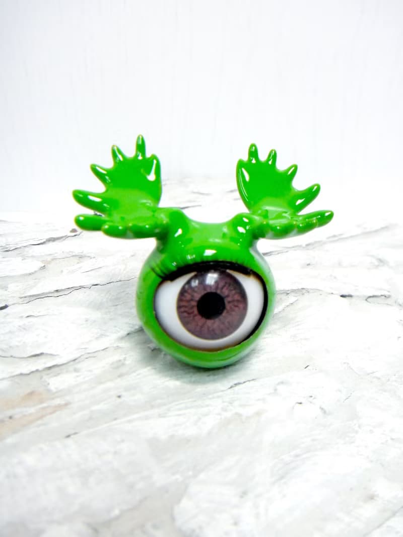 TIMBEE LO 綠色鹿角眼珠戒指 Antlers Eyeball  with Green Epoxy Ring