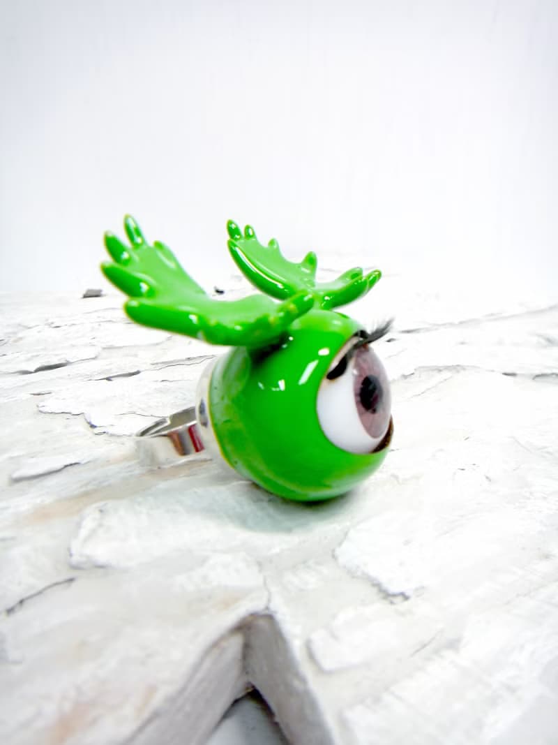 TIMBEE LO 綠色鹿角眼珠戒指 Antlers Eyeball  with Green Epoxy Ring
