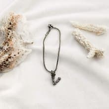 Alphabet bracelet V letter