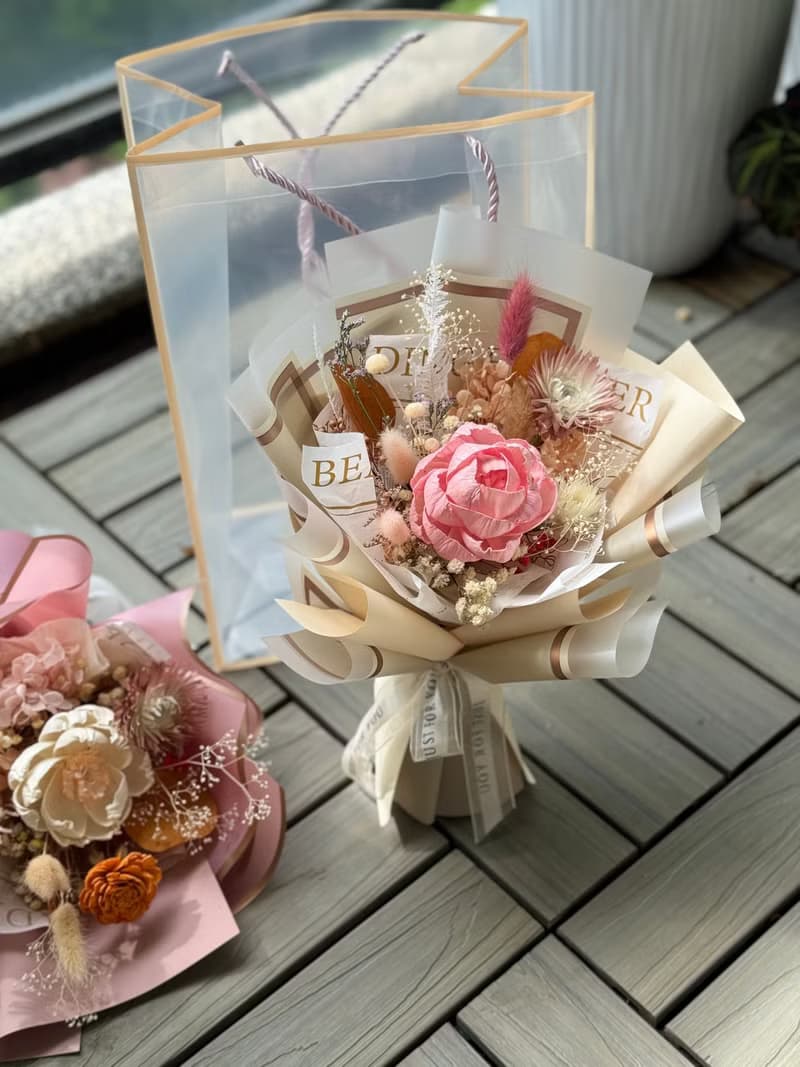 畢業花束 母親節花束 謝師花束 附提袋