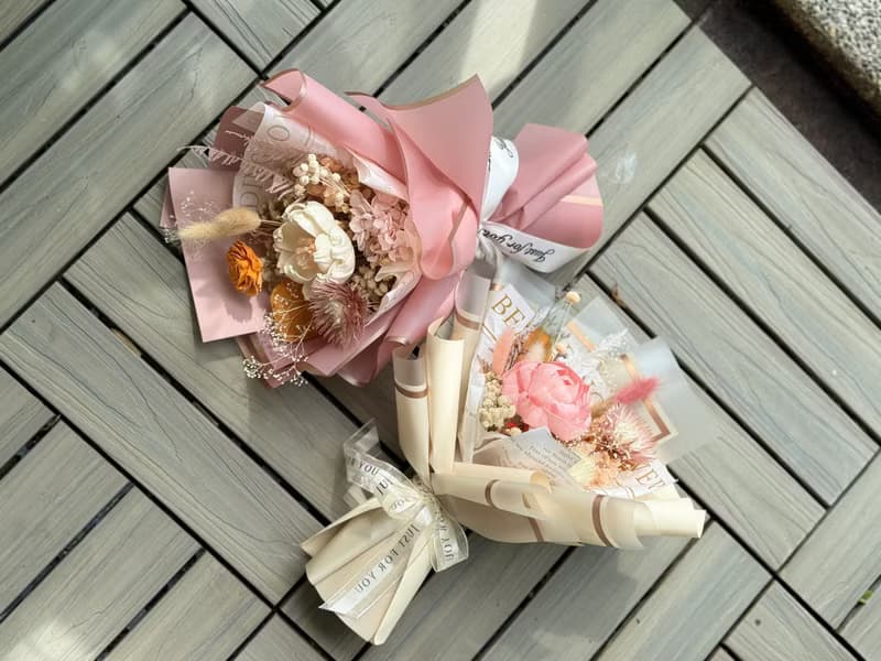 畢業花束 母親節花束 謝師花束 附提袋