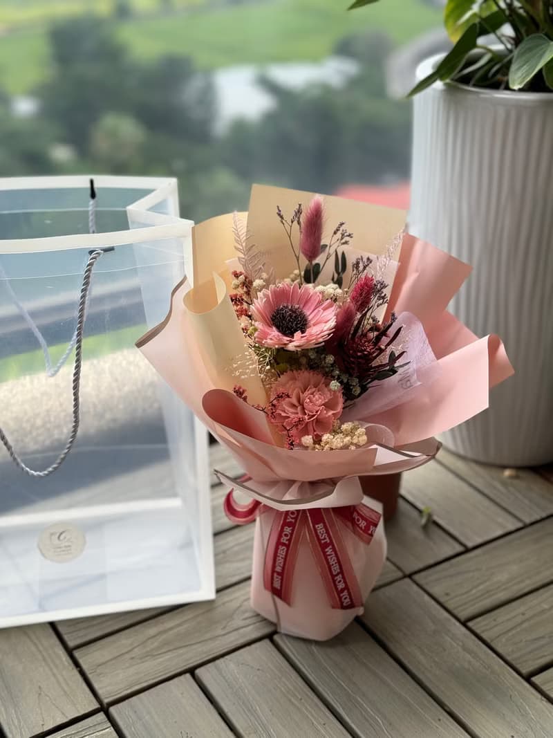 畢業花束 母親節花束 謝師花束 附提袋