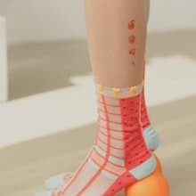 幾何系列 | 深桃 -【台灣製】點點格子透紗中筒襪