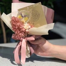 | 龍情蜜意黃銅賀卡&金箔花卉棒棒糖 |花束【雙北2/14當日配送】