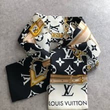 【 日本直送　名牌中古包 】LOUIS VUITTON ルイヴィトン モノグラム スカーフ ブラック×ホワイト シルク バンドーコンフィデンシャル un2uwf