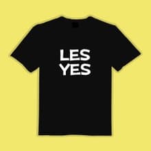 LES YES 女同志 諧音 彩虹 文創 衣服 T恤 黑T 童裝 純棉 排汗衣