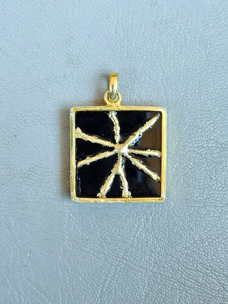 手工金繼項鍊 黑瑪瑙方形吊墜 鍍金銀底 藝術修復風格珠寶