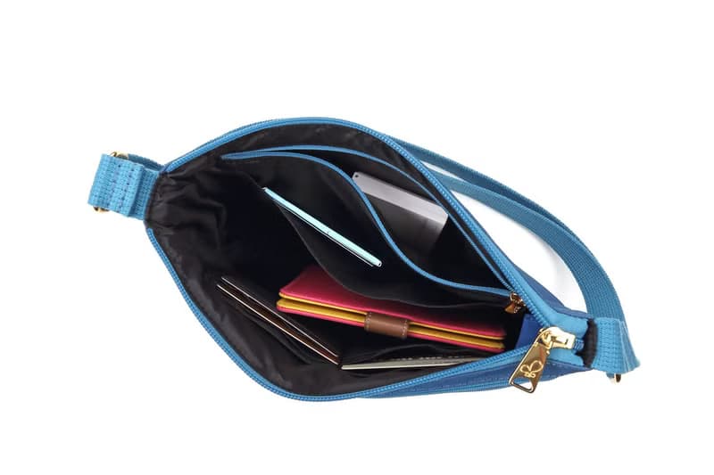 斜背  雙拉鍊  多夾層 / 防潑水 平織緹花 魔女小星貓 愜意隨行包