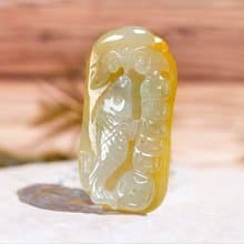 冰種黃翡翡翠巧雕年年有魚 | 天然緬甸玉翡翠A貨 | 送禮