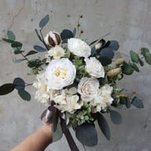 海藏設計│霜絲韻綠歐式自然風永生花捧花/不凋花/永生花/白綠