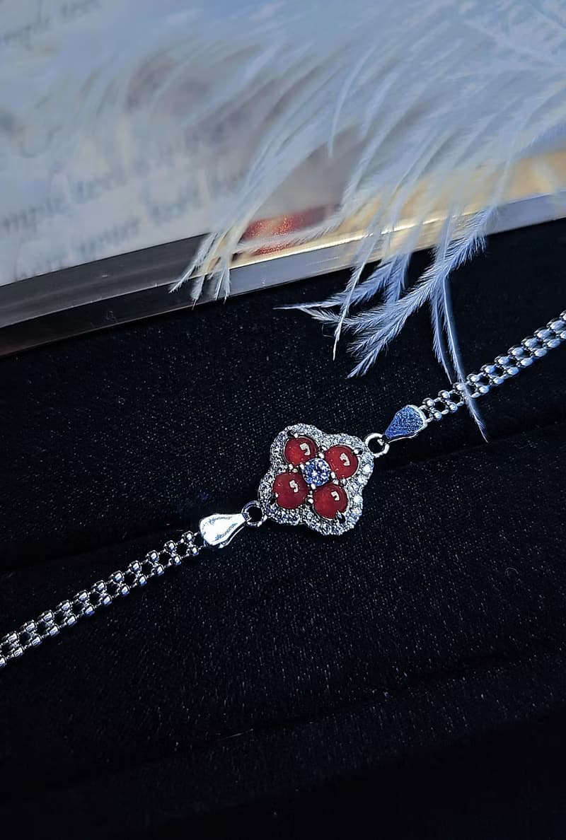 |鴻運美人|A貨翡翠冰玻鮮紅翡蛋面3.8mm純銀鍍18k四葉草手鏈