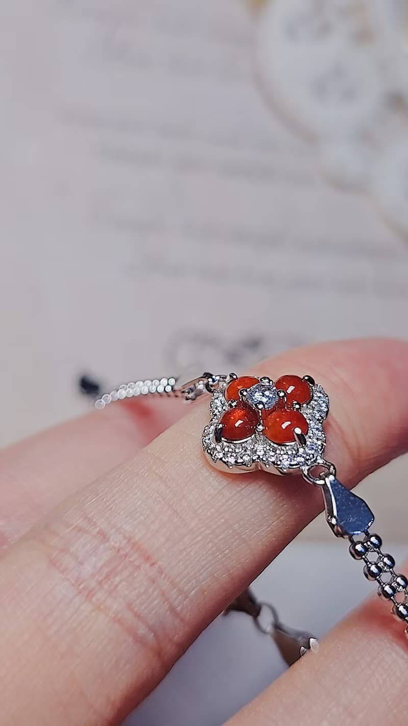 |鴻運美人|A貨翡翠冰玻鮮紅翡蛋面3.8mm純銀鍍18k四葉草手鏈