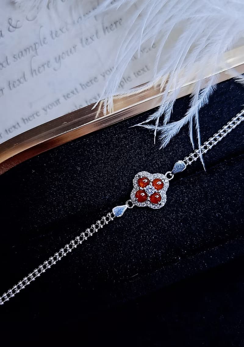 |鴻運美人|A貨翡翠冰玻鮮紅翡蛋面3.8mm純銀鍍18k四葉草手鏈