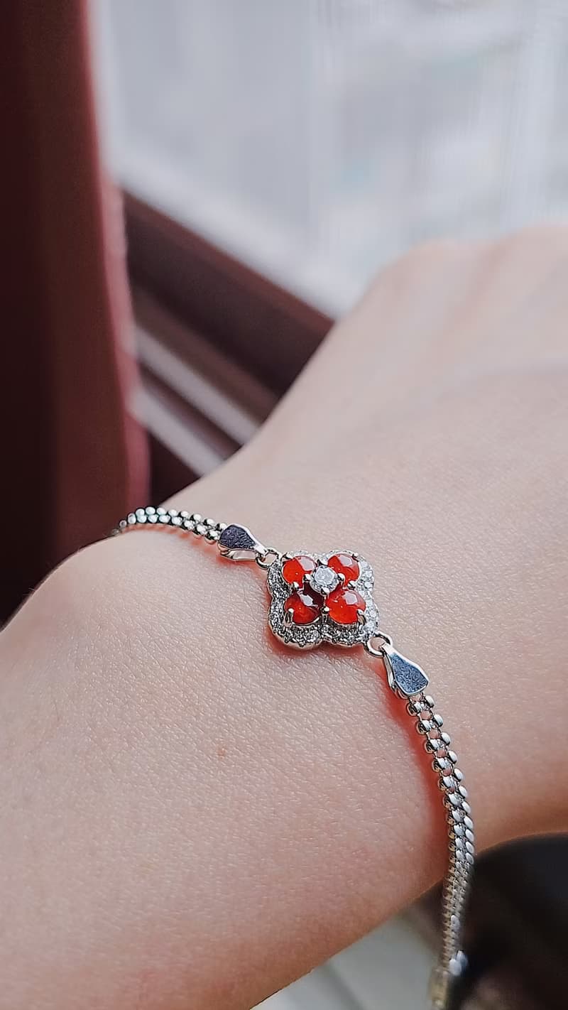 |鴻運美人|A貨翡翠冰玻鮮紅翡蛋面3.8mm純銀鍍18k四葉草手鏈