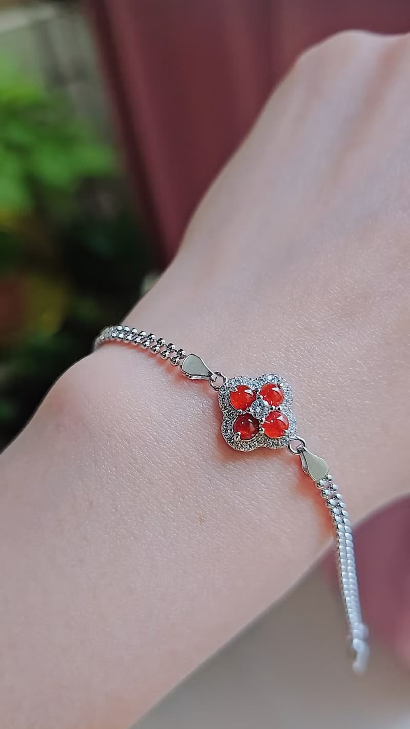 |鴻運美人|A貨翡翠冰玻鮮紅翡蛋面3.8mm純銀鍍18k四葉草手鏈