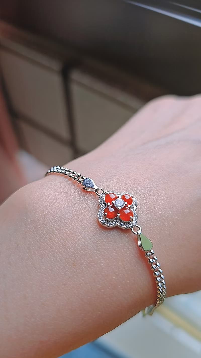 |鴻運美人|A貨翡翠冰玻鮮紅翡蛋面3.8mm純銀鍍18k四葉草手鏈