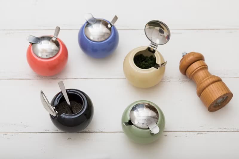 日本 ZERO JAPAN 圓形調味罌(中) - 附匙