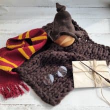 Newborn Wizard Hat/Wand/Scarf,Blanket . Baby photo props. Halloween Outfit