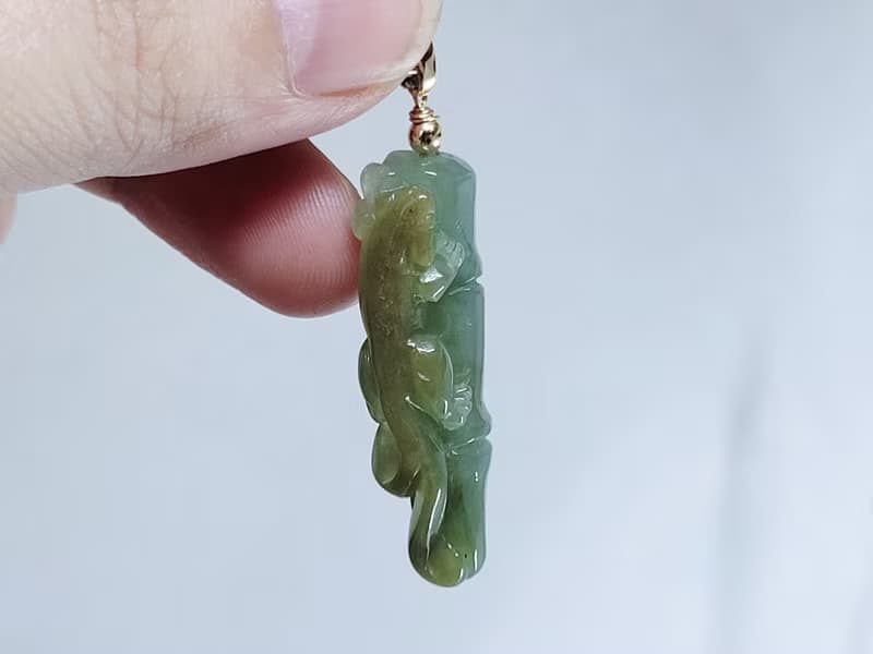【親翠】天然翡翠 可愛草龍竹節特色項鍊 畢業禮物