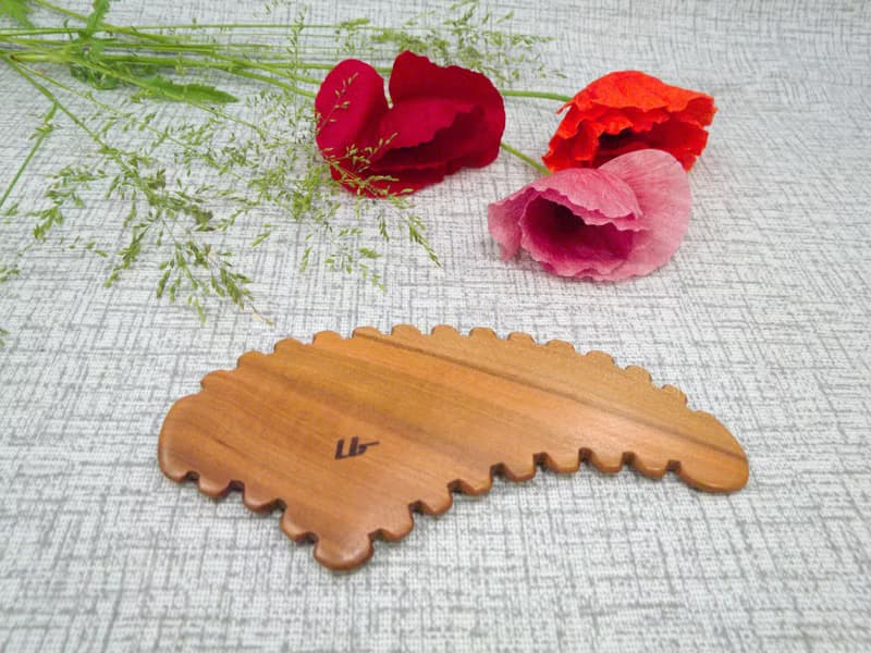 Gua Sha Massage Wooden Tool, Small Scraper with Teeth, Wooden Massage