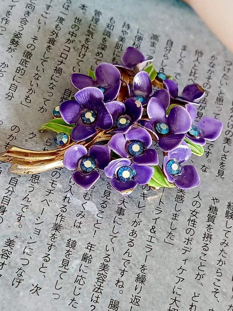 vintage jewelry 奧地利紫色琺瑯紫羅蘭花束  別針  胸針