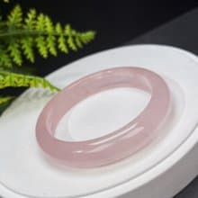 淺色粉晶手镯 60+MM 玫瑰水晶冰飄星光石英女手環 助人緣增強魅力