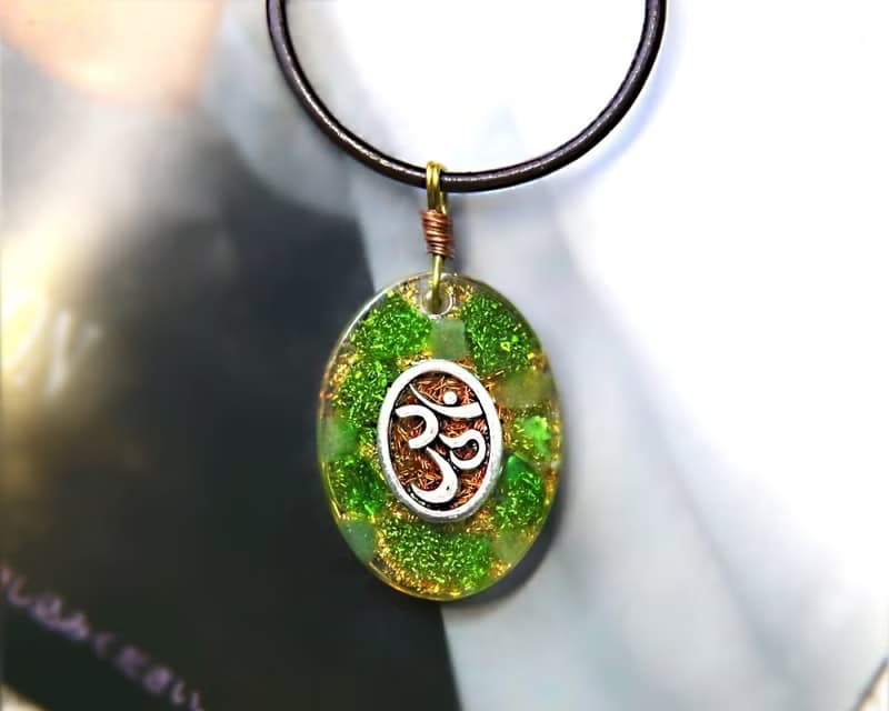 OM 綠東菱綠瑪瑙項鍊 | 橢圓形 | 綠色水晶飾品