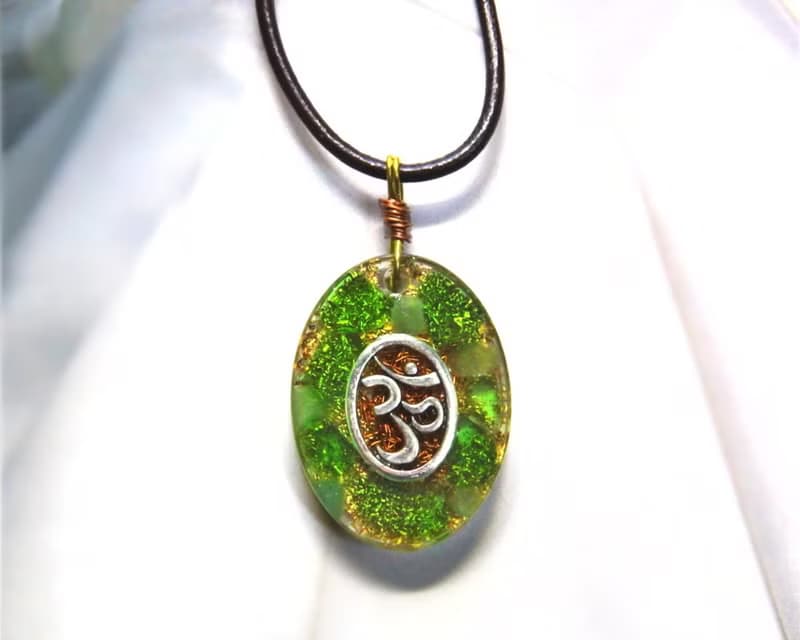 OM 綠東菱綠瑪瑙項鍊 | 橢圓形 | 綠色水晶飾品