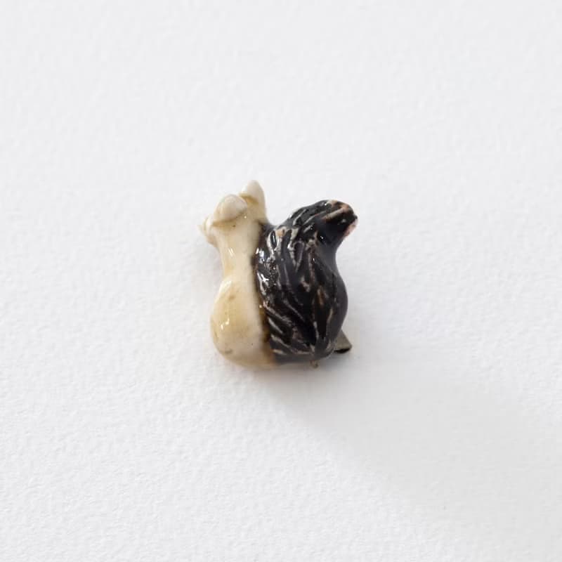 瓷器胸針  松鼠別針
