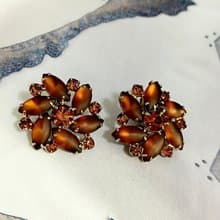 vintage jewelry  古董棕色霧感萊茵花卉夾式耳環