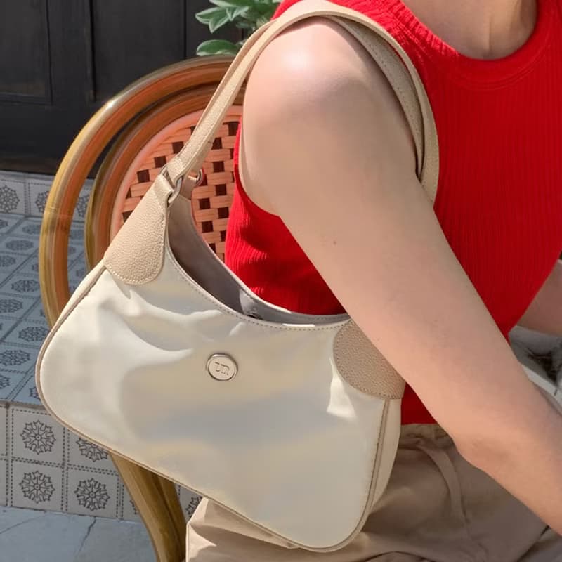 韓國製自家品牌Untidy Flare Mini Bag