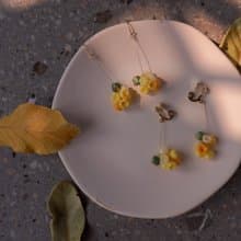 TeaTime  深秋夢游微閃奶黃色花團 限定  兩種長度  耳環 耳夾
