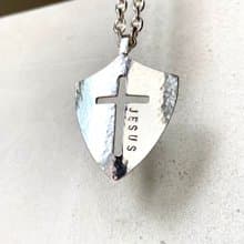 MIH  金工首飾|心上十架-盾牌  純銀項鏈 Cross shield necklace