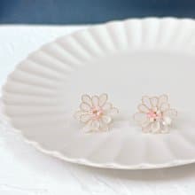 小雛菊  透白綻放 水晶花樹脂手工耳環飾品 無痛耳夾 uv飾品 禮