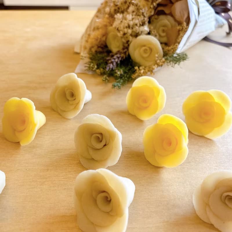 白玫瑰花皂‧香草乾燥花束禮盒 - 接單生產 精油擴香