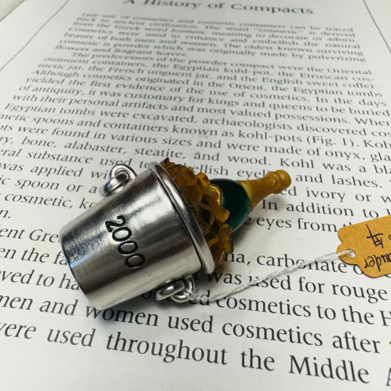 Estée Lauder 2000年香膏盒