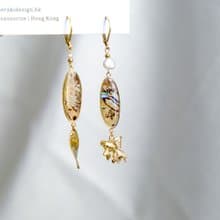 Ula | 天然貝殼片金魚垂墜耳環 | 觀賞魚 日本進口