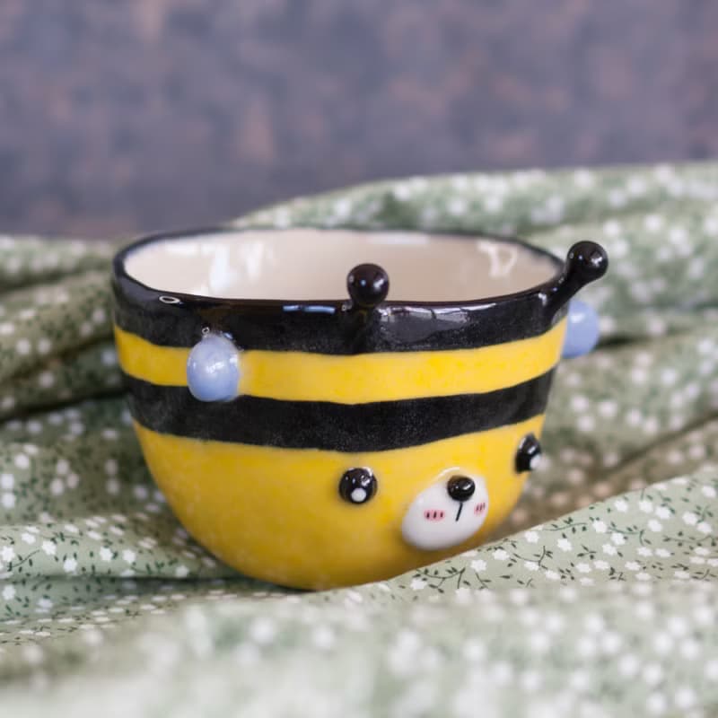 Cute bee cup (coffee cup/tea cup)