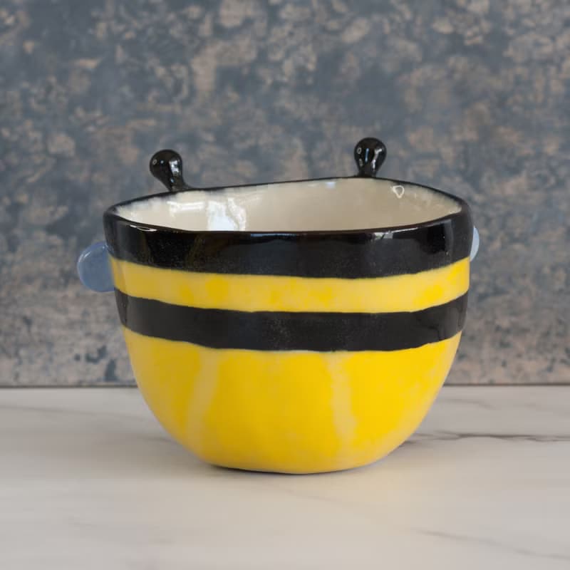 Cute bee cup (coffee cup/tea cup)