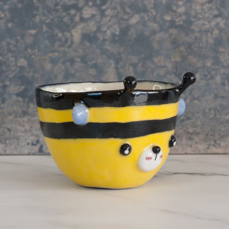 Cute bee cup (coffee cup/tea cup)