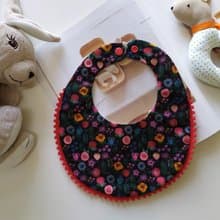 【5日內出貨】水彩花兒 小棉球後扣圍兜 彌月禮物 嬰兒圍兜 口