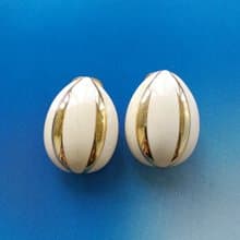 Vintage Jewelry 西洋古董飾品 花苞造型 奶白琺瑯 夾式耳環