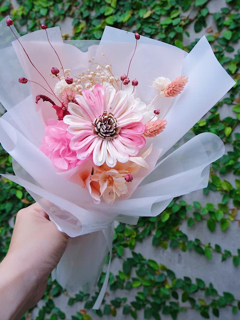 雙色冰淇淋 / 小資款花束 乾燥花 畢業花束 生日 台中花店