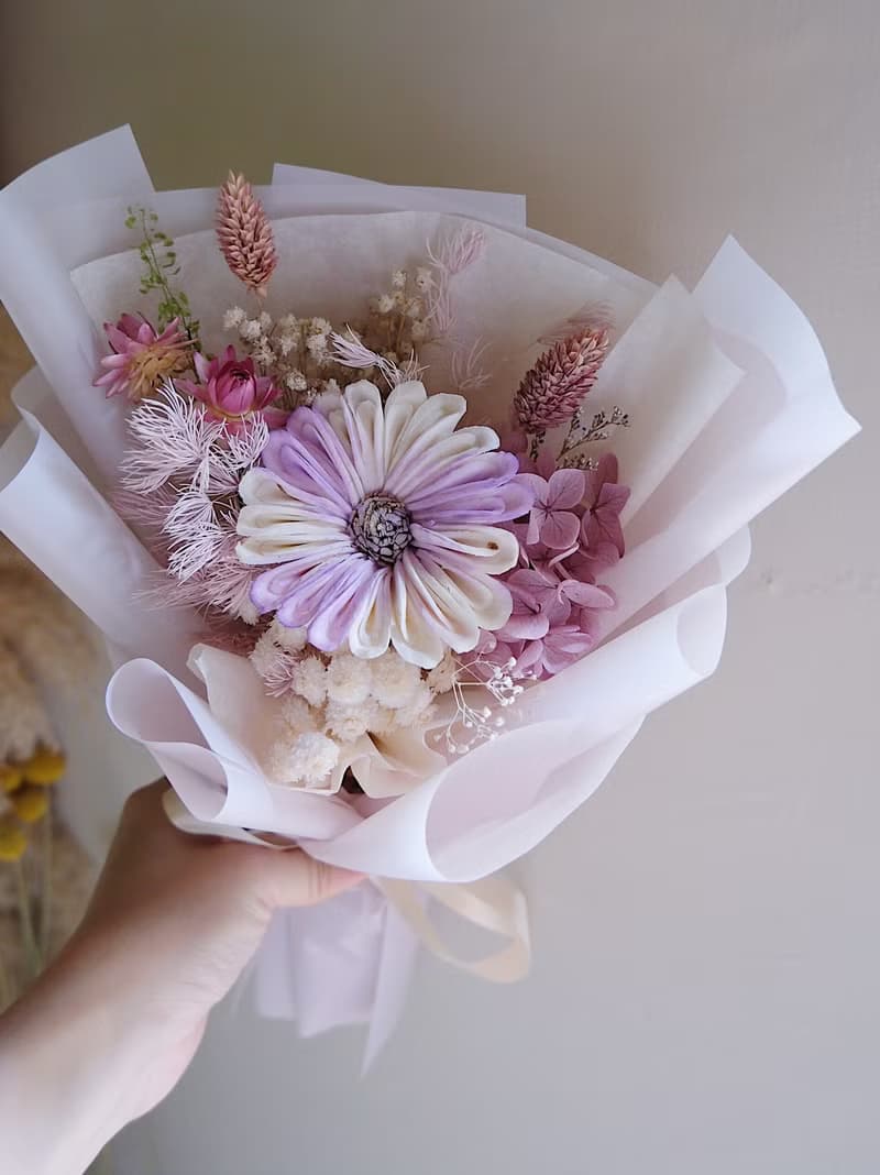 雙色冰淇淋 / 小資款花束 乾燥花 畢業花束 生日 台中花店