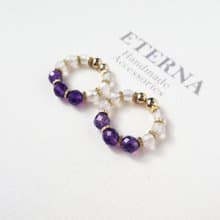 アメジストとホワイトカルセドニーのフープイヤリング 夾式耳環