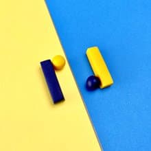nearly equal navy×yellow ピアス イヤリング